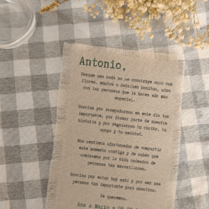 Texto revelado en lino