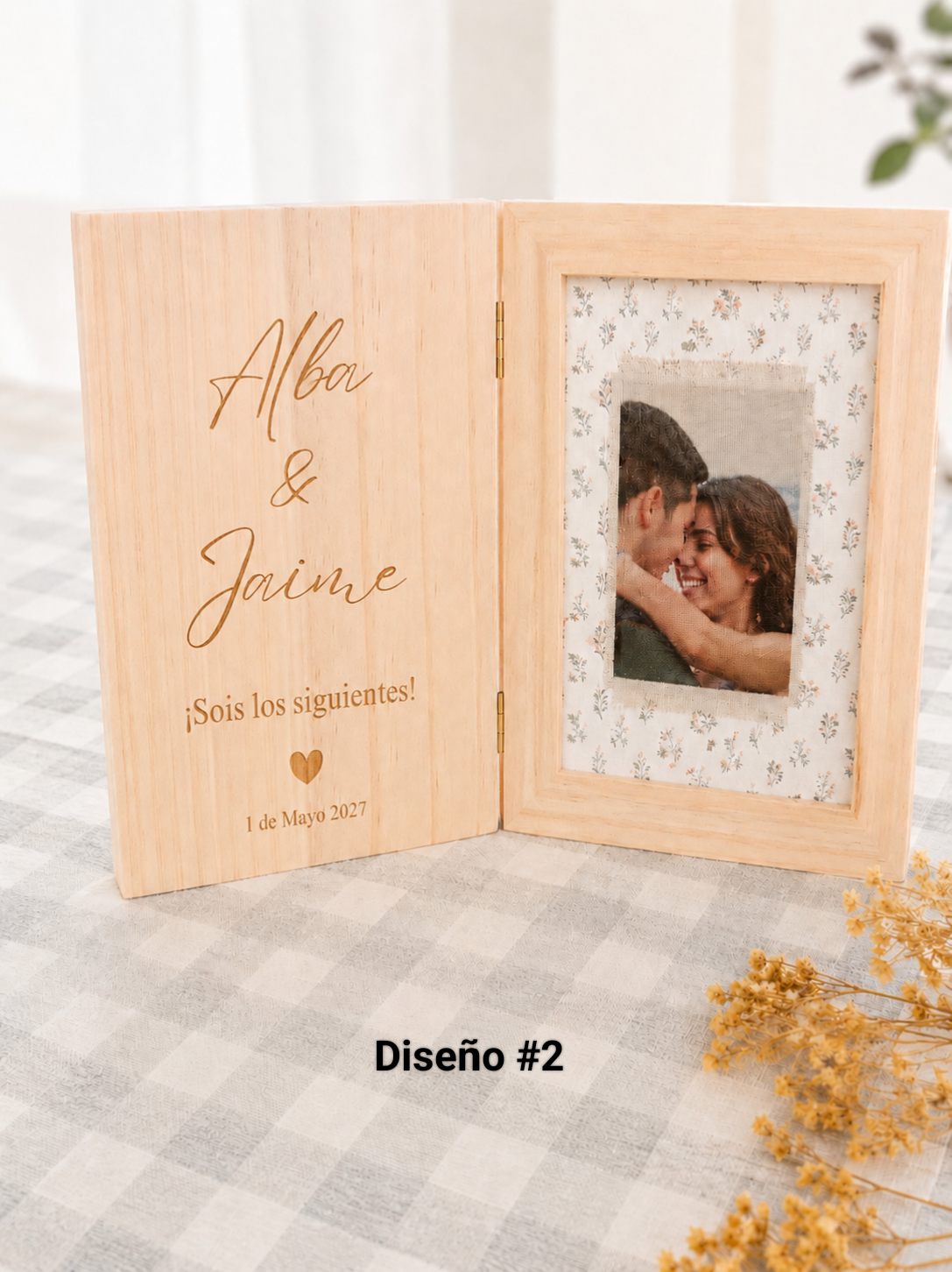 Marco personalizado "Sois los siguientes" con revelado en lino - Imagen 4